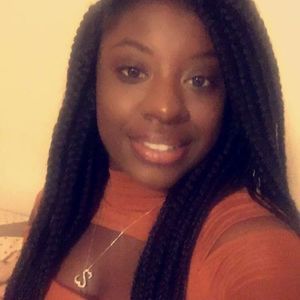 Meet your Posher, Denise